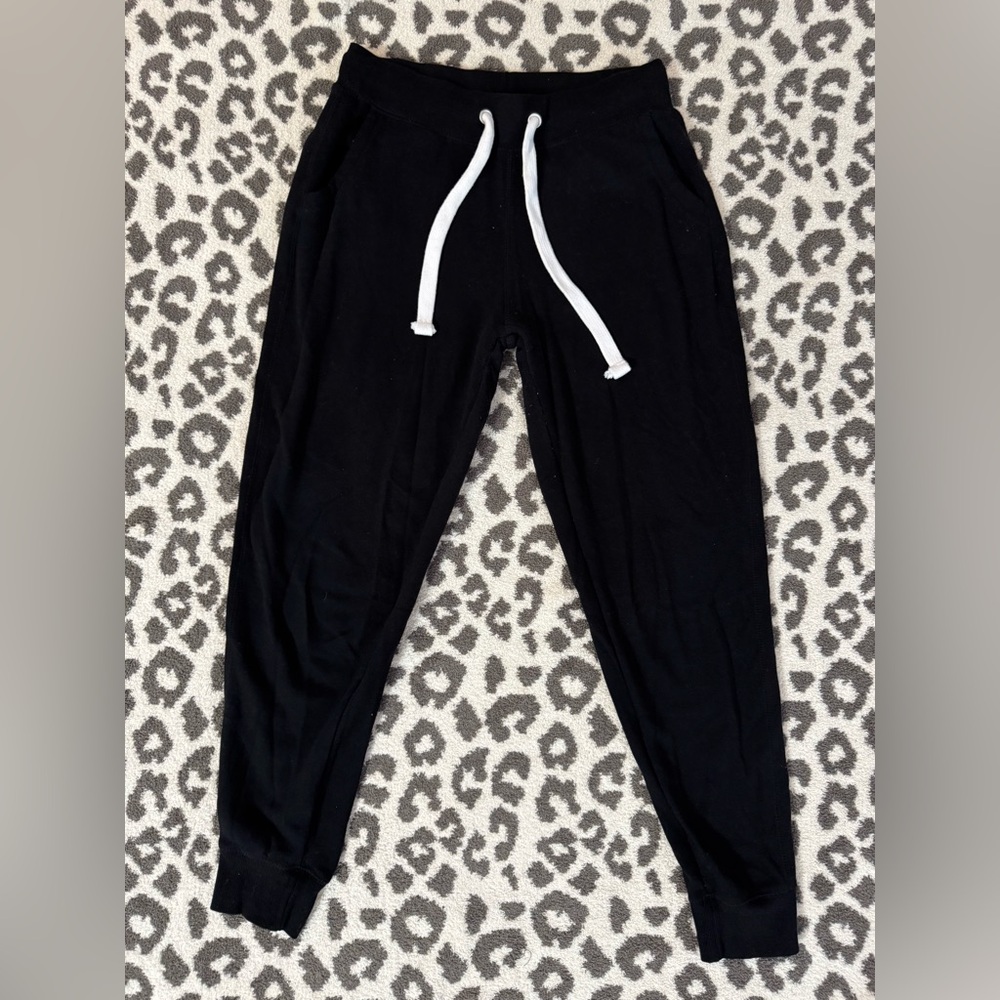 “Catch a Flight Jogger” From Live Fabulously